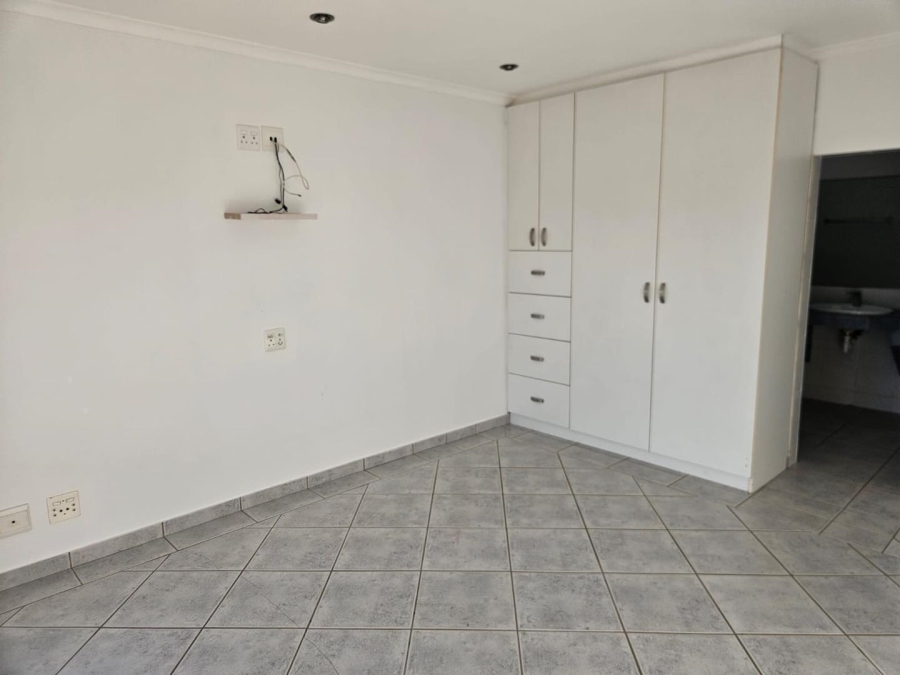 To Let 1 Bedroom Property for Rent in Plattekloof Western Cape